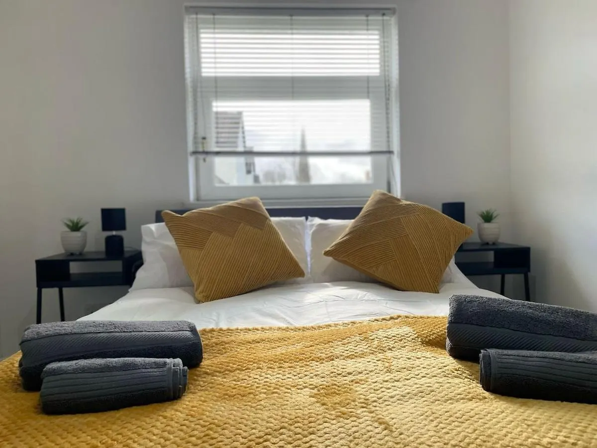 Central 3Br Apartment Spacious, Modern, Cozy 벨파스트