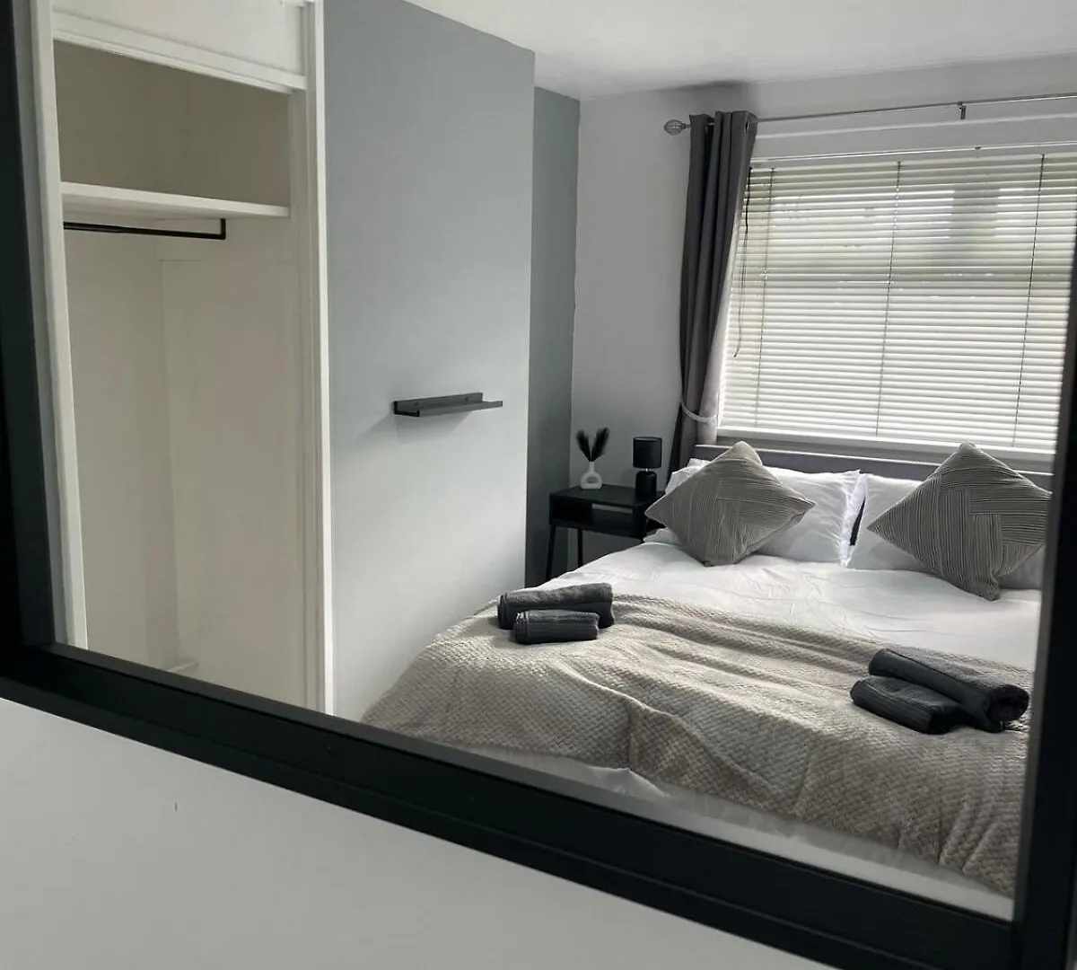 Central 3Br Apartment Spacious, Modern, Cozy 贝尔法斯特