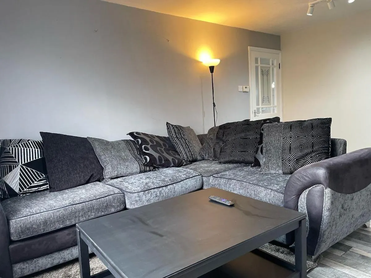 Central 3Br Apartment Spacious, Modern, Cozy 贝尔法斯特
