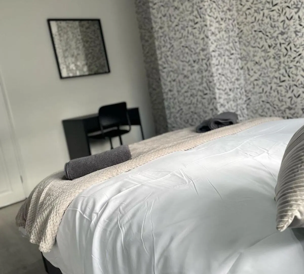 Central 3Br Apartment Spacious, Modern, Cozy 贝尔法斯特 英国